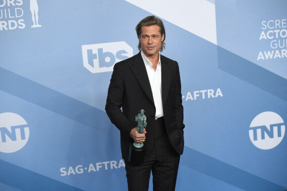 Brad Pitt - Pressroom - 26ème cérémonie annuelle des "Screen Actors Guild Awards" ("SAG Awards") au "Shrine Auditorium" à Los Angeles, le 19 janvier 2020. © Kevin Sullivan via ZUMA Wire/Bestimage 