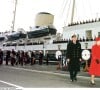 Elizabeth II et son mari le prince Philip lors de la mise hors service du Royal Yacht Britannia à Portsmouth, en 1997.