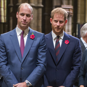 Le prince William, duc de Cambridge, le prince Harry, duc de Sussex et Meghan Markle (enceinte), duchesse de Sussex, Kate Catherine Middleton, duchesse de Cambridge - La famille royale d'Angleterre lors du service commémoratif en l'abbaye de Westminster pour le centenaire de la fin de la Première Guerre Mondiale à Londres.