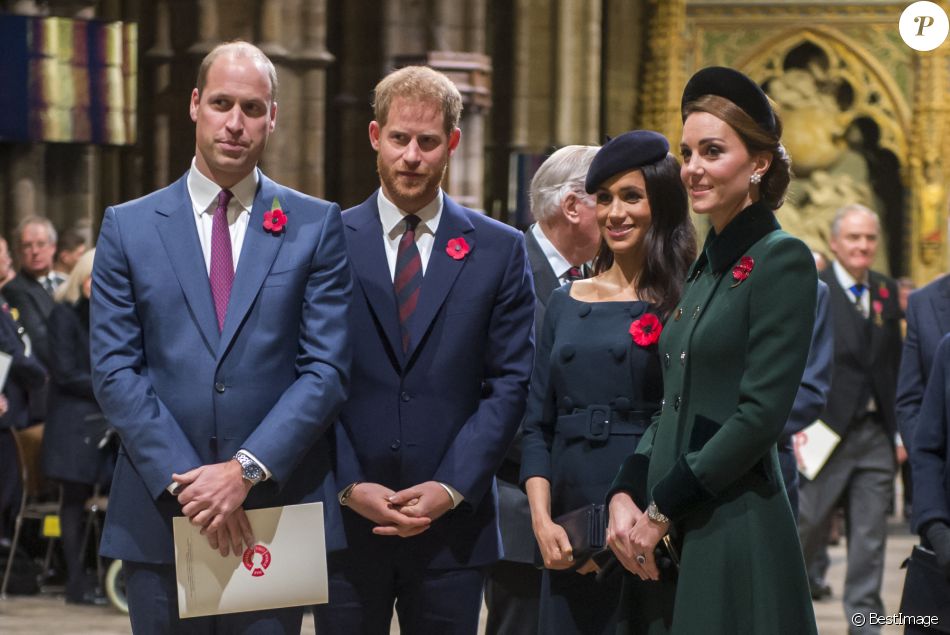 Le prince William, duc de Cambridge, le prince Harry, duc de Sussex et Meghan Markle (enceinte), duchesse de Sussex, Kate Catherine Middleton, duchesse de Cambridge - La famille royale d'Angleterre lors du service commémoratif en l'abbaye de Westminster pour le centenaire de la fin de la Première Guerre Mondiale à Londres.