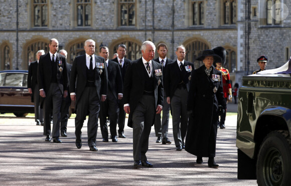 Le prince Charles, la princesse Anne aux funérailles du prince Philip, duc d'Edimbourg à la chapelle Saint-Georges du château de Windsor, le 17 avril 2021.