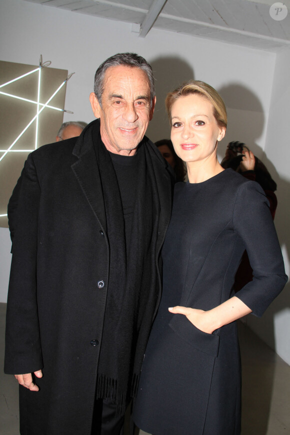 Exclusif - Thierry Ardisson et sa femme Audrey Crespo-Mara - Soirée de lancement du livre de Florence Belkacem (Coccinelle) à la galerie Kamel Mennour à Paris le 12 mars 2020. © Philippe Baldini/Bestimage