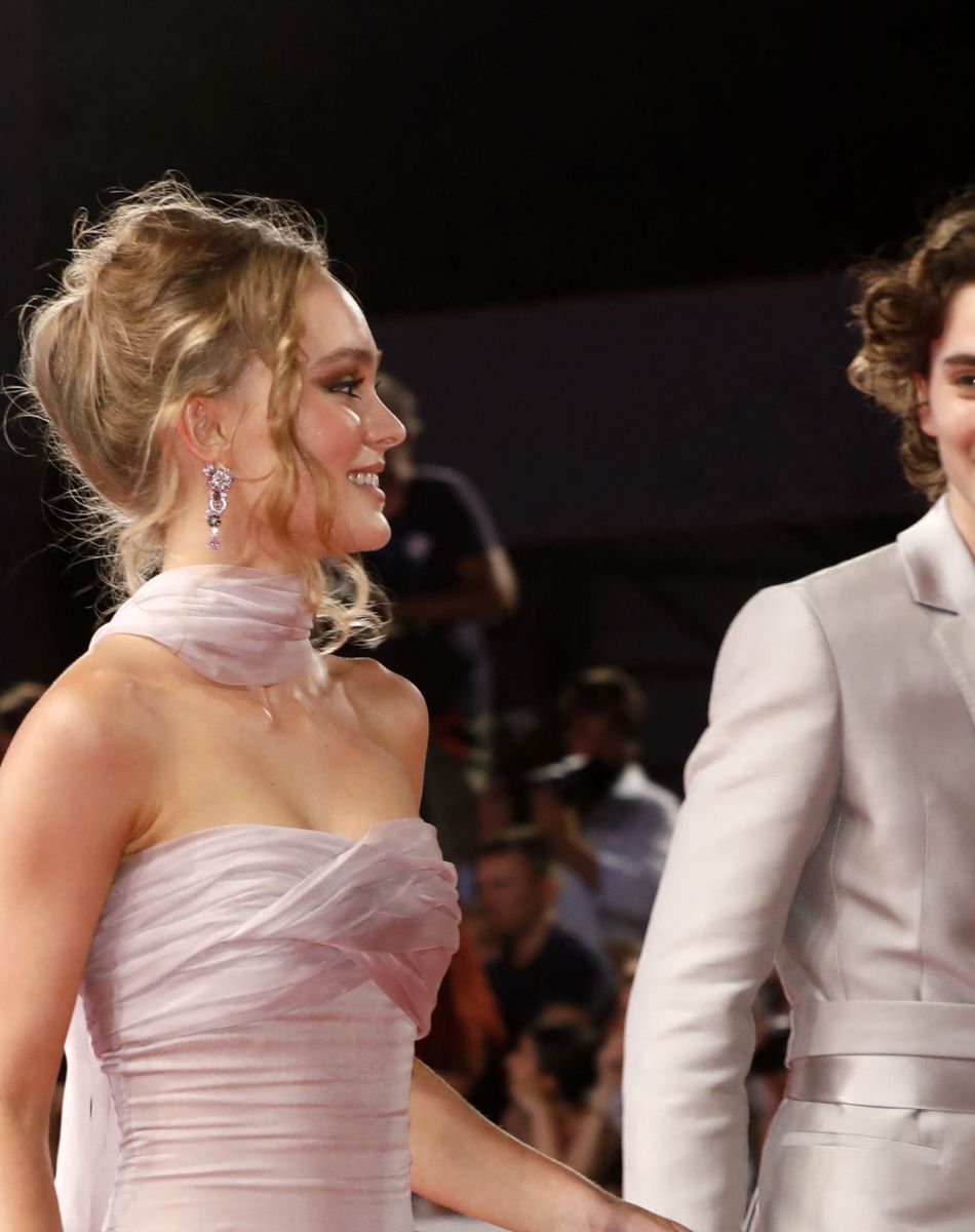 Lily-Rose Depp et Timothée Chalamet sur le tapis rouge du film "The King" lors du 76e festival international du film de Venise. Le 2 septembre 2019. © Future-Image via ZUMA Press/Bestimage