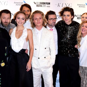 Lily-Rose Depp, Timothée Chalamet et l'équipe du film "Le Roi" au BFI London Film Festival, le 3 octobre 2019.