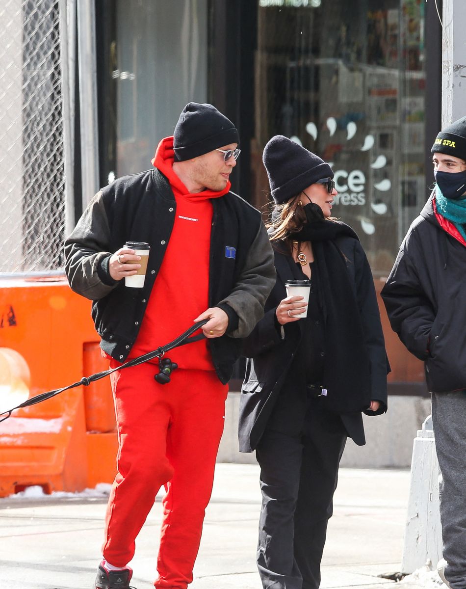 Exclusif - Timothee Chalamet, Emily Ratajkowski et son mari Sebastian Bear-McClard à New York, le 20 février 2021.