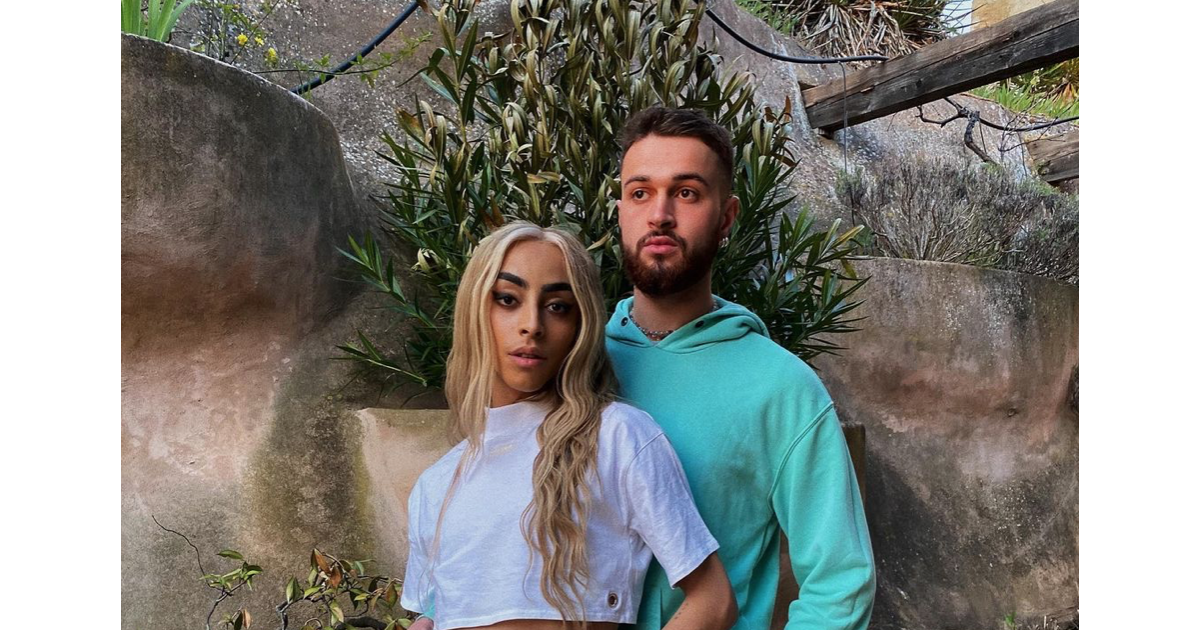 Bilal Hassani Et Son Petit Ami Cassem Jebrouni Avril 2021 Purepeople