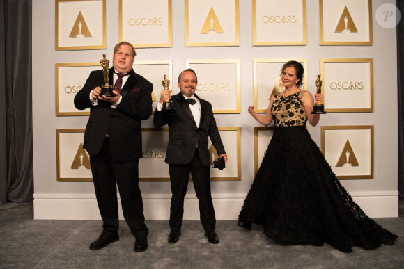 Phillip Bladh, Carlos Cortés et Michelle Couttolenc lauréat de la 93 cérémonie des Oscars à Los Angeles, le 25 avril 2021. Photo par Todd Wawrychuk/A.M.P.A.S. via ABACAPRESS.COM