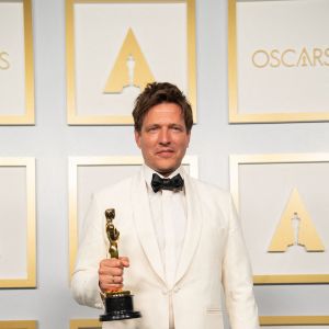 Thomas Vinterberg lauréat de la 93 cérémonie des Oscars à Los Angeles, le 25 avril 2021. Photo par Todd Wawrychuk/A.M.P.A.S. via ABACAPRESS.COM