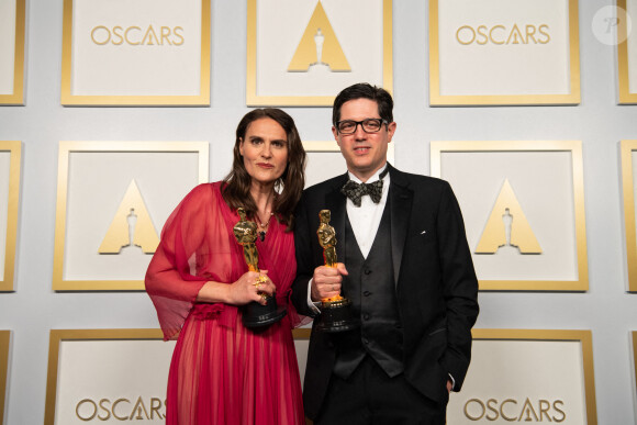 Alice Doyard et Anthony Giacchino lauréats de la 93 cérémonie des Oscars à Los Angeles, le 25 avril 2021. Photo par Todd Wawrychuk/A.M.P.A.S. via ABACAPRESS.COM