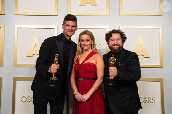 Will McCormack et Michael Govier lauréats de la 93 cérémonie des Oscars à Los Angeles, le 25 avril 2021. Prix remis par Reese Witherspoon. Photo par Todd Wawrychuk/A.M.P.A.S. via ABACAPRESS.COM