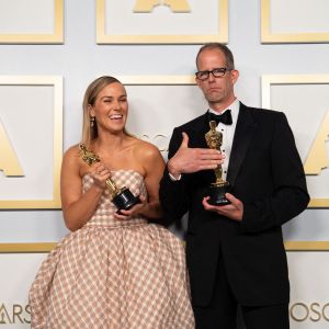 Pete Docter et Dana Murray lauréats de la 93 cérémonie des Oscars à Los Angeles, le 25 avril 2021. Photo par Todd Wawrychuk/A.M.P.A.S. via ABACAPRESS.COM