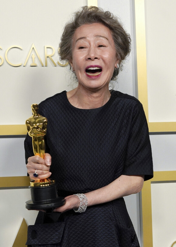 Yuh-Jung Youn (Meilleure actrice dans un second rôle pour le film "Minari") - Pressroom - 93ème cérémonie des Oscars dans la gare Union Station à Los Angeles, le 25 avril 2021.