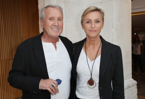 Yves Rénier et sa femme Karin lors du troisième jour du festival international du film de La Rochelle. © Patrick Bernard/Bestimage 