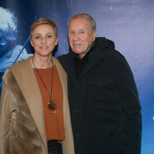 Yves Rénier et sa femme Karin Rénier au photocall du spectacle "Bô, le voyage musical" de Catherine Lara et Giuliano Peparini au théâtre du 13ème Art à Paris le 9 mars 2018. © CVS / Bestimage