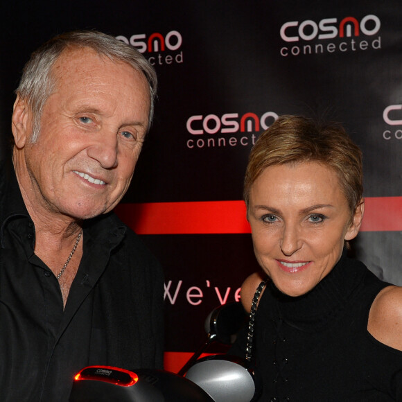Exclusif - Yves Rénier et sa femme Karin lors de la soirée de lancement de "Cosmo Connected", le premier feu de freinage connecté pour moto, scooter ou vélo au Café de l'Homme à Paris le 25 Janvier 2018. © Guignebourg-Vereen/Bestimage 
