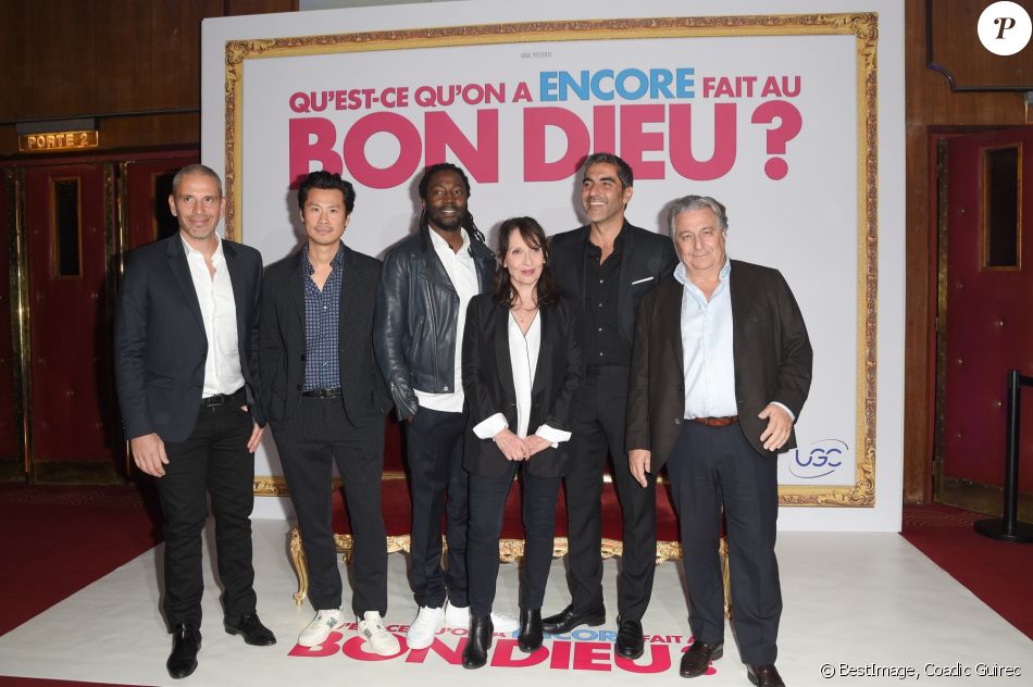 Medi Sadoun, Frédéric Chau, Noom Diawara, Chantal Lauby, Ary Abittan et Christian Clavier - Avant-première du film "Qu'est-ce qu'on a encore fait au Bon Dieu ?" au cinéma Le Grand Rex © Coadic Guirec/Bestimage