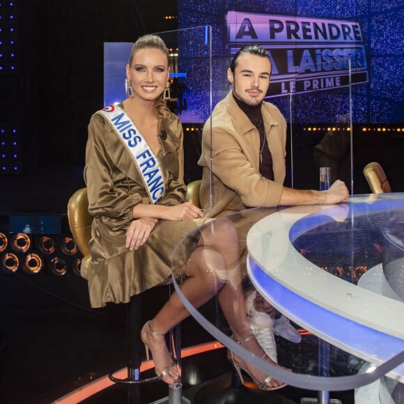 Exclusif - Amandine Petit (Miss France 2021), Anthony Colette - Backstage de l'émission "A Prendre ou A Laisser" en direct le 26 janvier sur C8. © Jack Tribeca / Bestimage