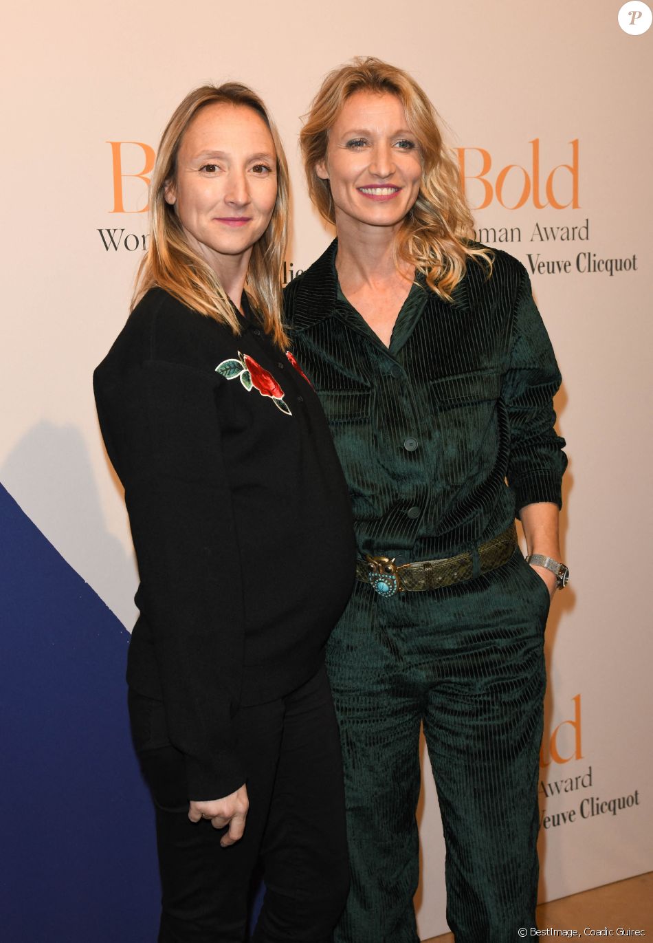Semi-exclusif - Audrey Lamy et sa soeur Alexandra Lamy - Remise des Bold Woman Awards by Veuve Clicquot au 3 Mazarine à Paris le 14 novembre 2019. © Coadic Guirec/Bestimage