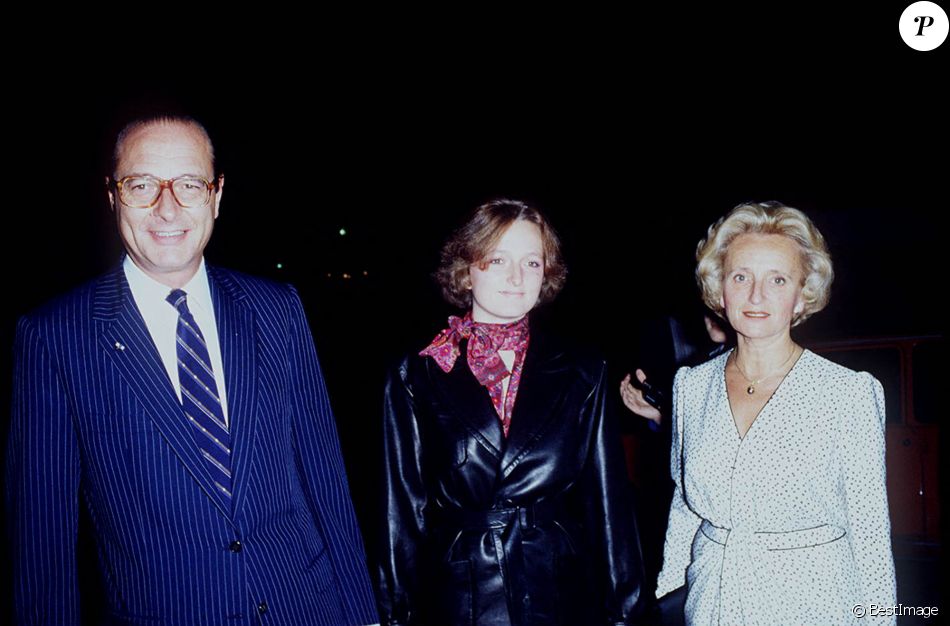 Jacques Chirac avec sa femme Bernadette et sa fille Claude lors d'une soirée.