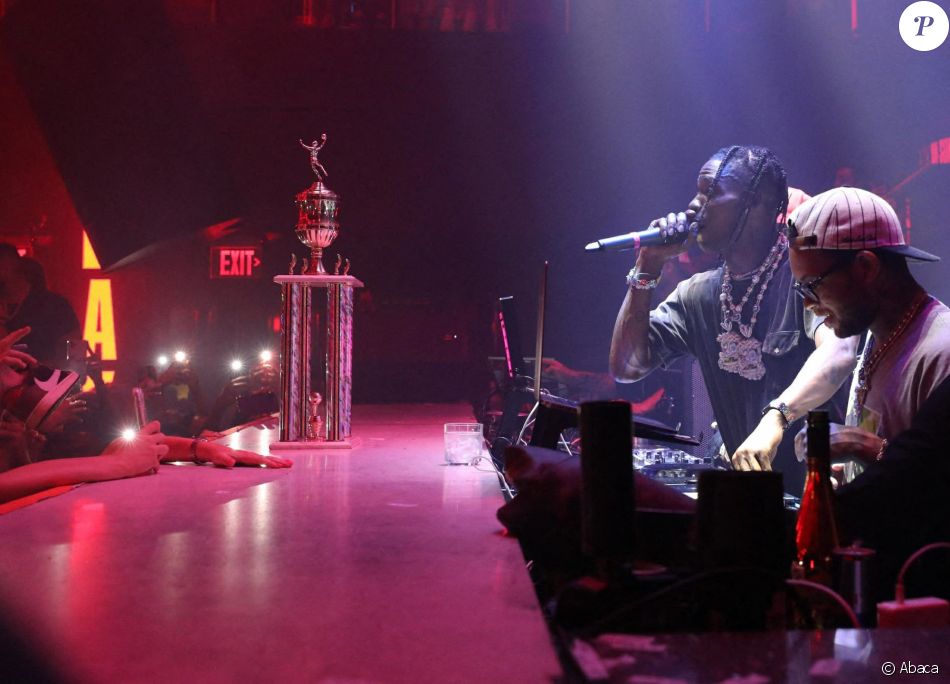 Travis Scott fête son anniversaire au LIV, à Miami. Le 2 mai 2021.