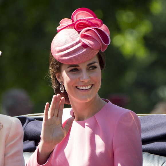 Catherine Kate Middleton, duchesse de Cambridge - La famille royale d'Angleterre au palais de Buckingham pour assister à la parade "Trooping The Colour" à Londres le 17 juin 2017.