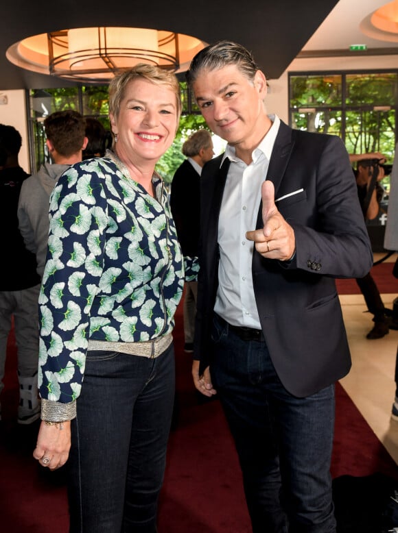 Élise Lucet et Jacques Cardoze au photocall de la conférence de presse de France 2 au théâtre Marigny à Paris le 18 juin 2019 © Coadic Guirec / Bestimage