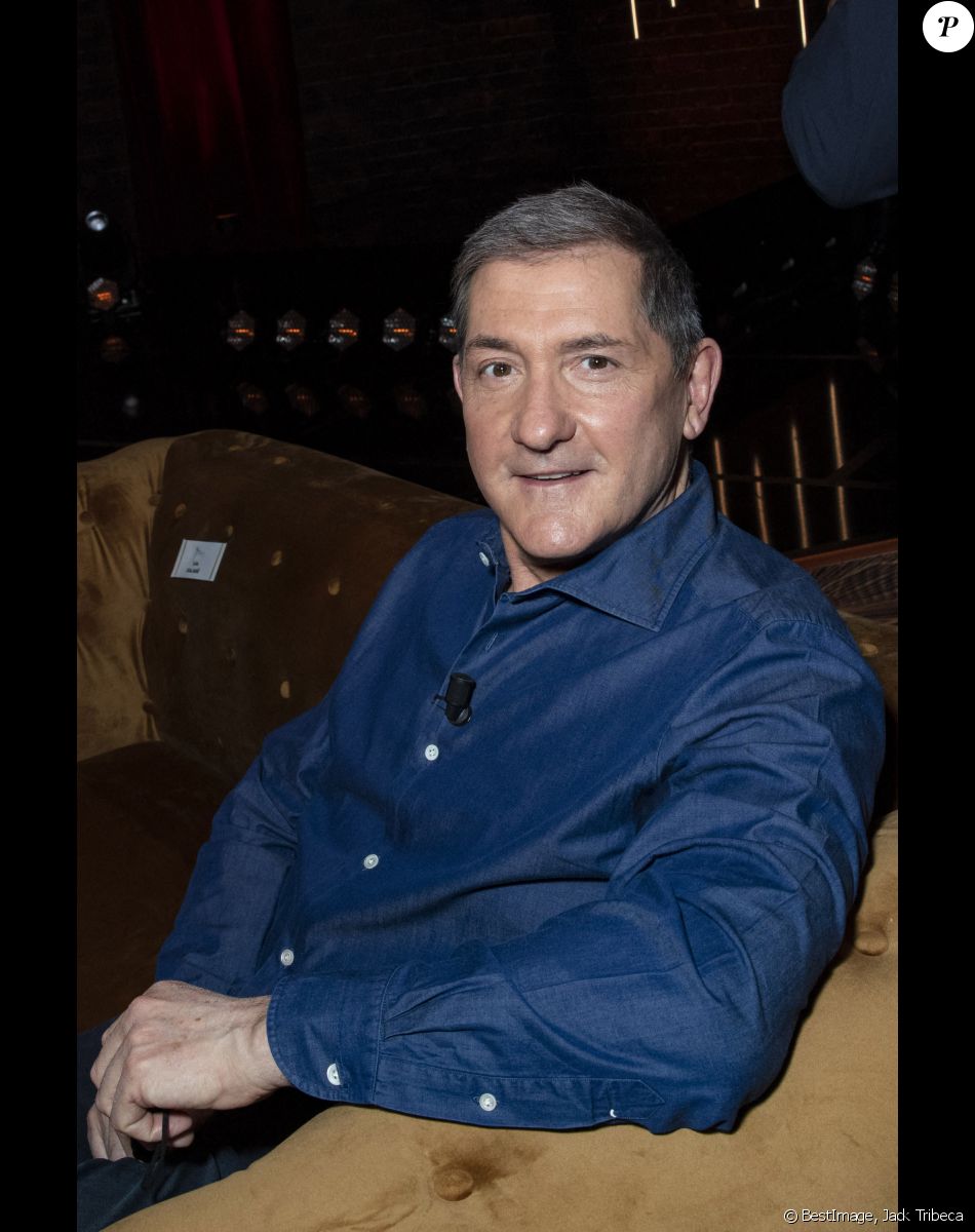Exclusif - Yves Calvi - Backstage de l'enregistrement de l'émission "On Est En Direct" (OEED), Spéciale 100 ans de la radio, présentée par L.Ruquier, diffusée sur France 2 le 8 mai © Jack Tribeca / Bestimage