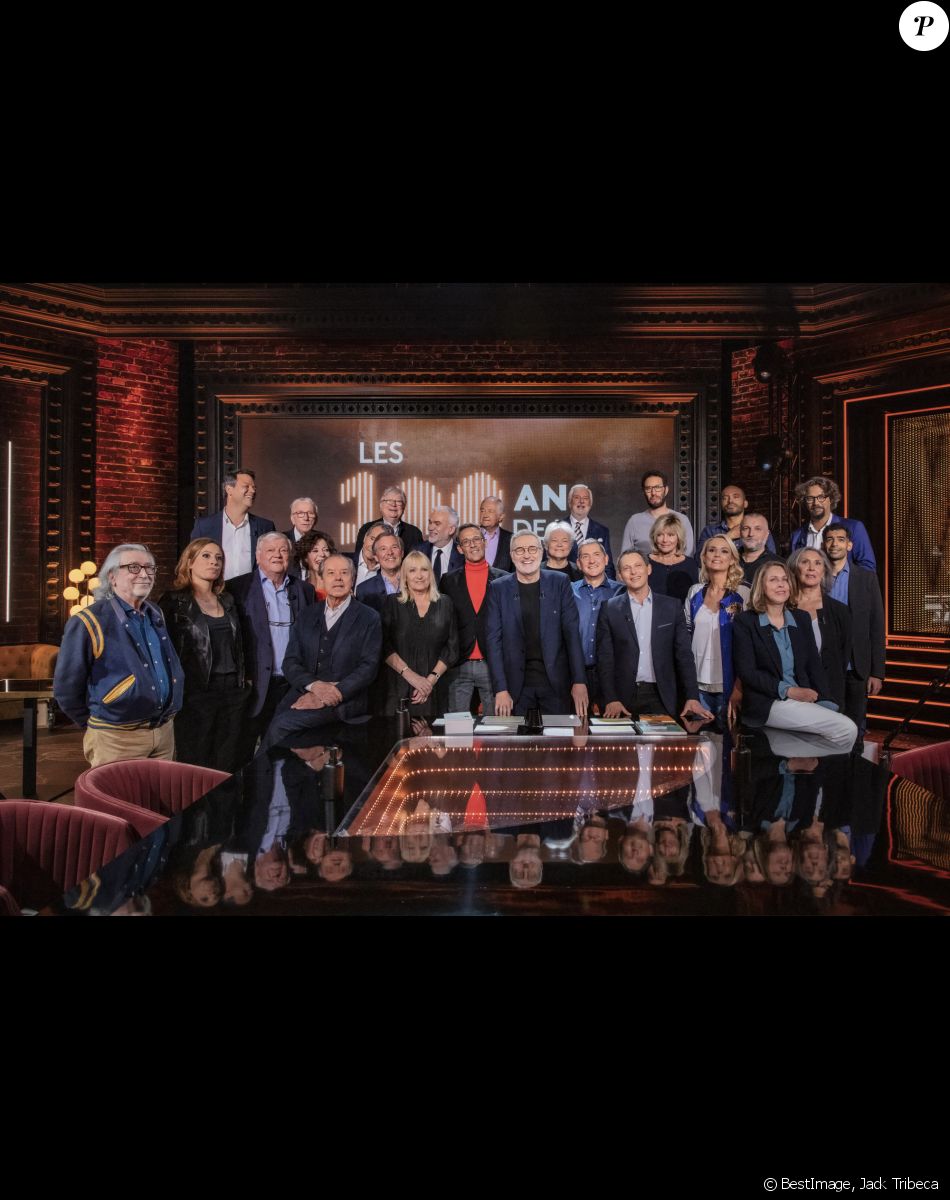 Exclusif - Luis Rego, Léa Salamé, Marc Fauvelle, Fabrice, Jacques vendroux, Yolaine de La Bigne, Christian Morin, Jean-jacques Bourdin, Jérome Garcin, André Torrent, Julie Leclerc, Pascal Praud, Julien Courbet, Jacques Mailhot, Laurent Ruquier, Georges Lang, Jean-Bernard Hebey, Yves Calvi, Marc-Olivier Fogiel, manu Levy, Maryse Gildas, Elodie Gossuin, Ali Rebeihi, Fred Musa, Pascale Clark, Sophie Garel, Matthieu Belliard, Maxime Veyrier - Backstage de l'enregistrement de l'émission "On Est En Direct" (OEED), Spéciale 100 ans de la radio, présentée par L.Ruquier, diffusée sur France 2 le 8 mai © Jack Tribeca / Bestimage