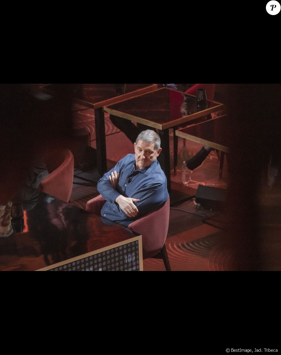 Exclusif - Yves Calvi - Enregistrement de l'émission "On Est En Direct" (OEED), Spéciale 100 ans de la radio, présentée par L.Ruquier, diffusée sur France 2 le 8 mai. © Jack Tribeca / Bestimage