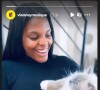 Mentissa rencontre les chats de Vianney. Instagram. Le 9 mai 2021.