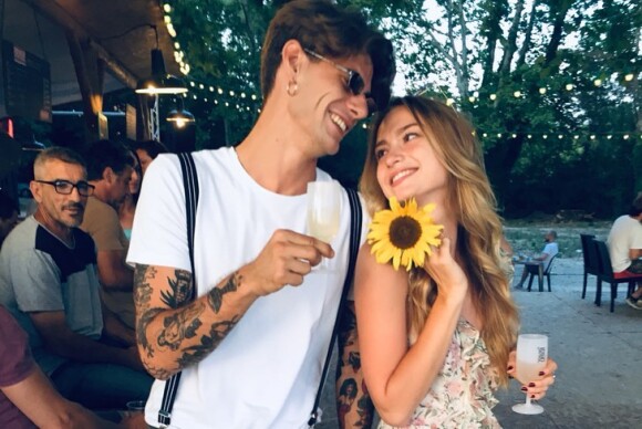 Aurélie Pons d'Ici tout commence avec son compagnon Carlos, photo Instagram postée en mai 2018