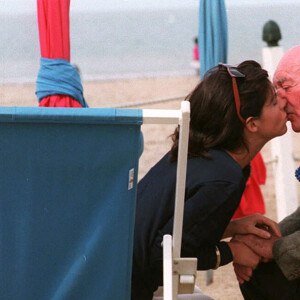 Eddie Barclay et son épouse Caroline Barclay à Deauville en 1995.