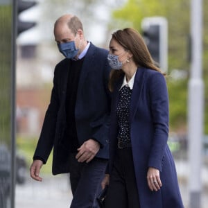 Le prince William, duc de Cambridge et et Kate Catherine Middleton, duchesse de Cambridge à leur arrivée au centre "The Way Youth Zone" à Wolverhampton. Le 13 mai 2021