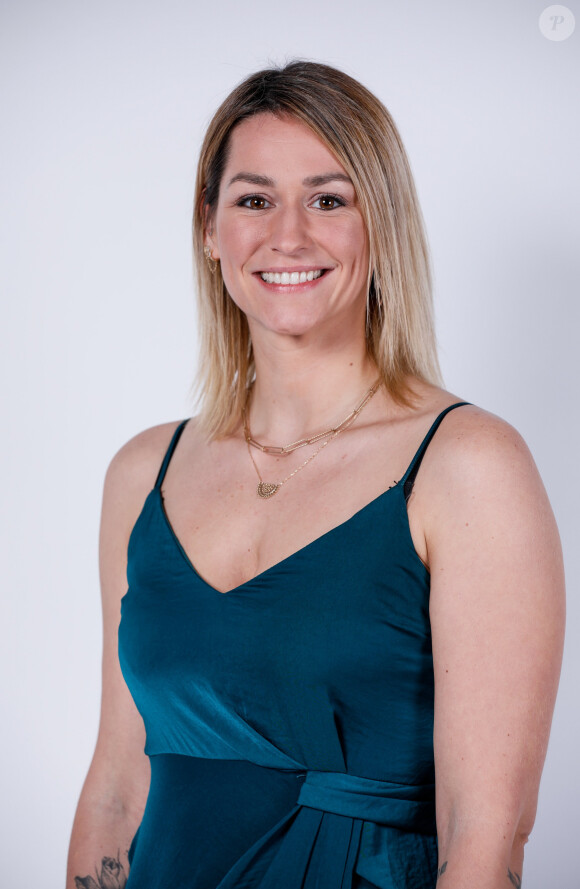 Laure, candidate de "Mariés au premier regard", photo officielle de M6