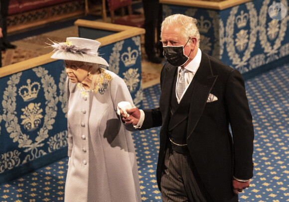 La reine Elisabeth II d'Angleterre et le prince Charles, prince de Galles - La reine d'Angleterre va prononcer son discours d'ouverture de la session parlementaire à la Chambre des lords au palais de Westminster à Londres, Royaume Uni, le 11 mai 2021.