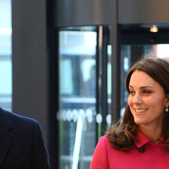 Le prince William, duc de Cambridge, et Catherine Kate Middleton (enceinte) duchesse de Cambridge arrivent à l'université de Coventry le 16 janvier 2018. Ils entrent dans le building "Science and Health"
