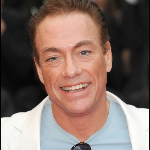 Archives - Jean-Claude Van Damme au Festival de Cannes en 2008.