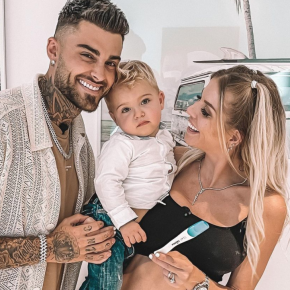 Jessica Thivenin, Thibault Garcia et leur fils Maylone sur Instagram.