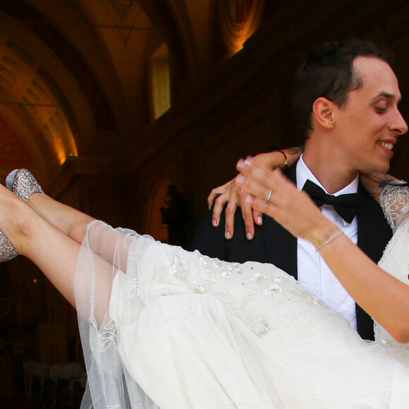 Exclusif - Mariage religieux en l'église de Villanova d'Alizée et Grégoire Lyonnet, le 18 juin 2016 © Olivier Huitel - Olivier Sanchez / Bestimage - Crystal