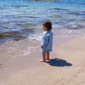 Alizée immortalise une jolie sortie à la plage. Instagram, le 25 avril 2021.