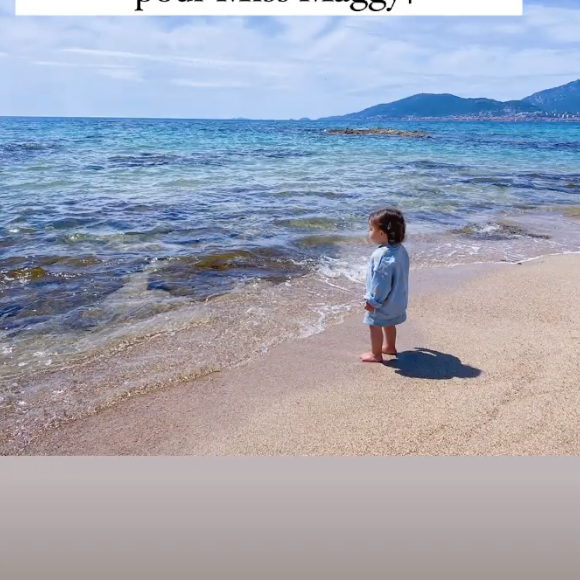 Alizée immortalise une jolie sortie à la plage. Instagram, le 25 avril 2021.