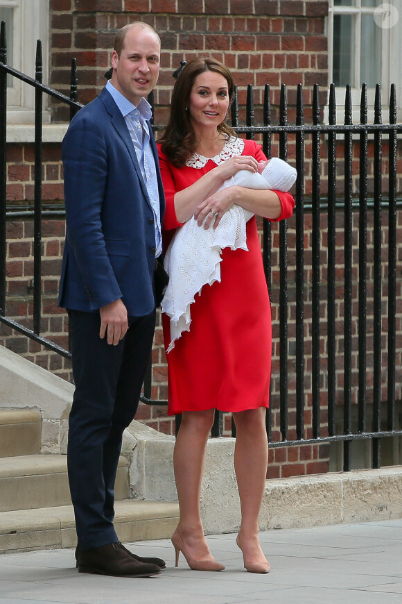 Le prince William arrive à l'hôpital St Marys après que sa femme Kate Middleton ait donné naissance à leur troisième enfant à Londres. Le 23 avril 2018.