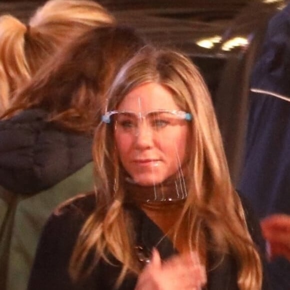Jennifer Aniston sur le tournage de la série "The Morning Show" à Los Angeles, le 11 mars 2021.