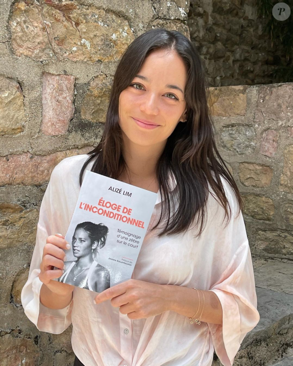 Le livre 'Éloge de l'inconditionnel' d'Alizé Lim (éditions Vuibert) est disponible.