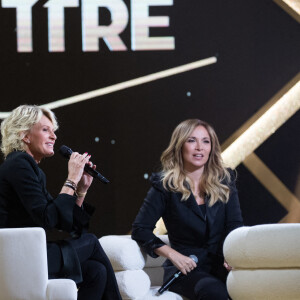 Exclusif - Sophie Davant, Hélène Segara - Enregistrement de l'émission "La Lettre", présentée par S.Davant, qui sera diffusée le 16 janvier 2021 sur France 2. Le 16 octobre 2020 © Cyril Moreau / Bestimage 