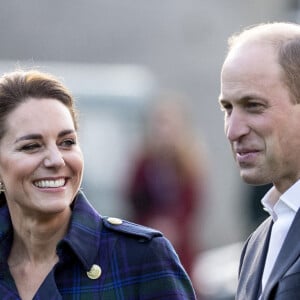 Le prince William, duc de Cambridge et Kate Catherine Middleton, duchesse de Cambridge, ont assisté à une projection du film "Cruella" dans un drive-in à Edimbourg, à l'occasion de leur tournée en Ecosse. Le 26 mai 2021