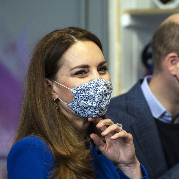 Le prince William, duc de Cambridge, et Catherine (Kate) Middleton, duchesse de Cambridge, lors d'une visite à l'Unité de réduction de la violence à Prestonpans, Ecosse, Royaume Uni, le 24 mai 2021.