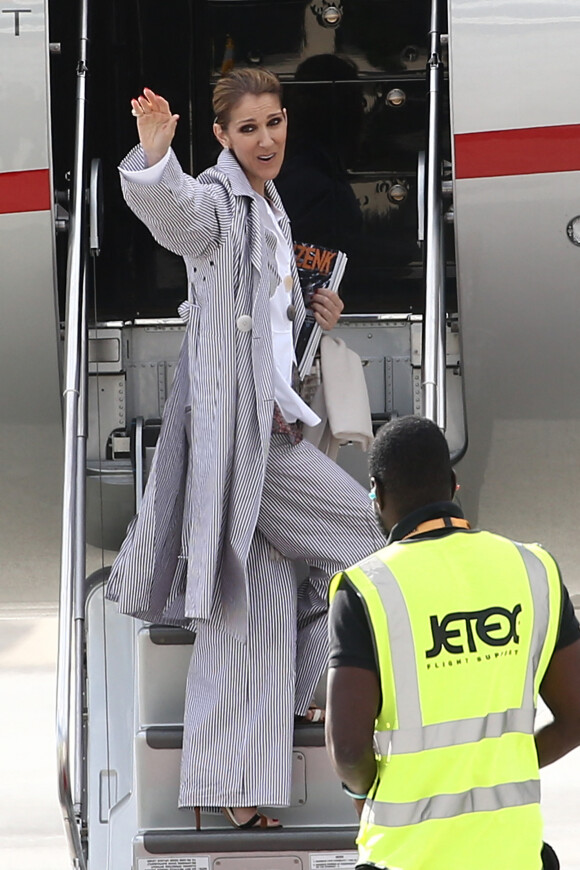 Celine Dion prend un jet privé au Bourget
