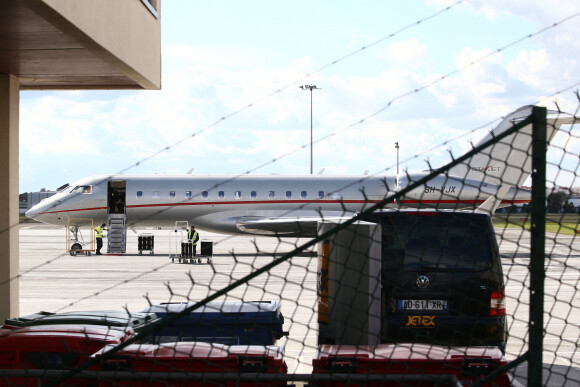 Celine Dion prend un jet privé au Bourget le 10 août 2017. 