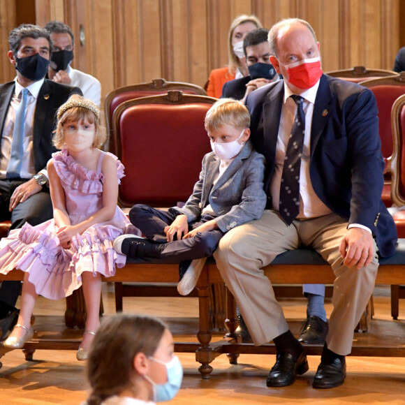 Albert II de Monaco et ses enfants, le prince héréditaire Jacques et la princesse Gabriella ont participé au lancement du programme "Océano pour Tous" au Musée Océanographique de Monaco © Bruno Bebert/Bestimage